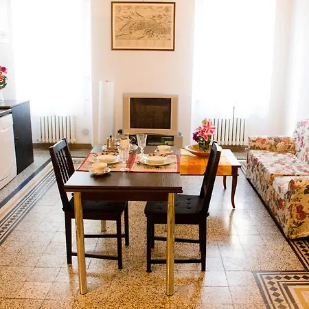 Charming Flat With Duomo View Apartamento