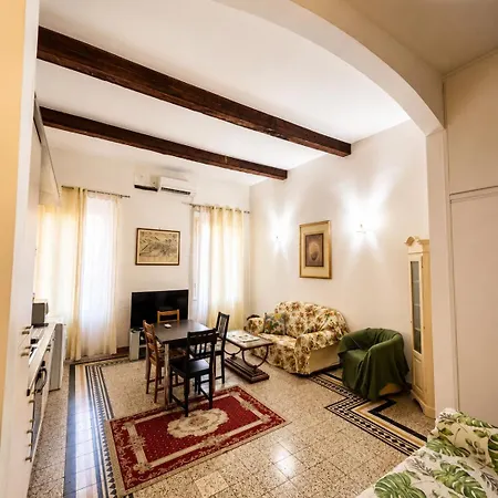 Charming Flat With Duomo View Apartamento *